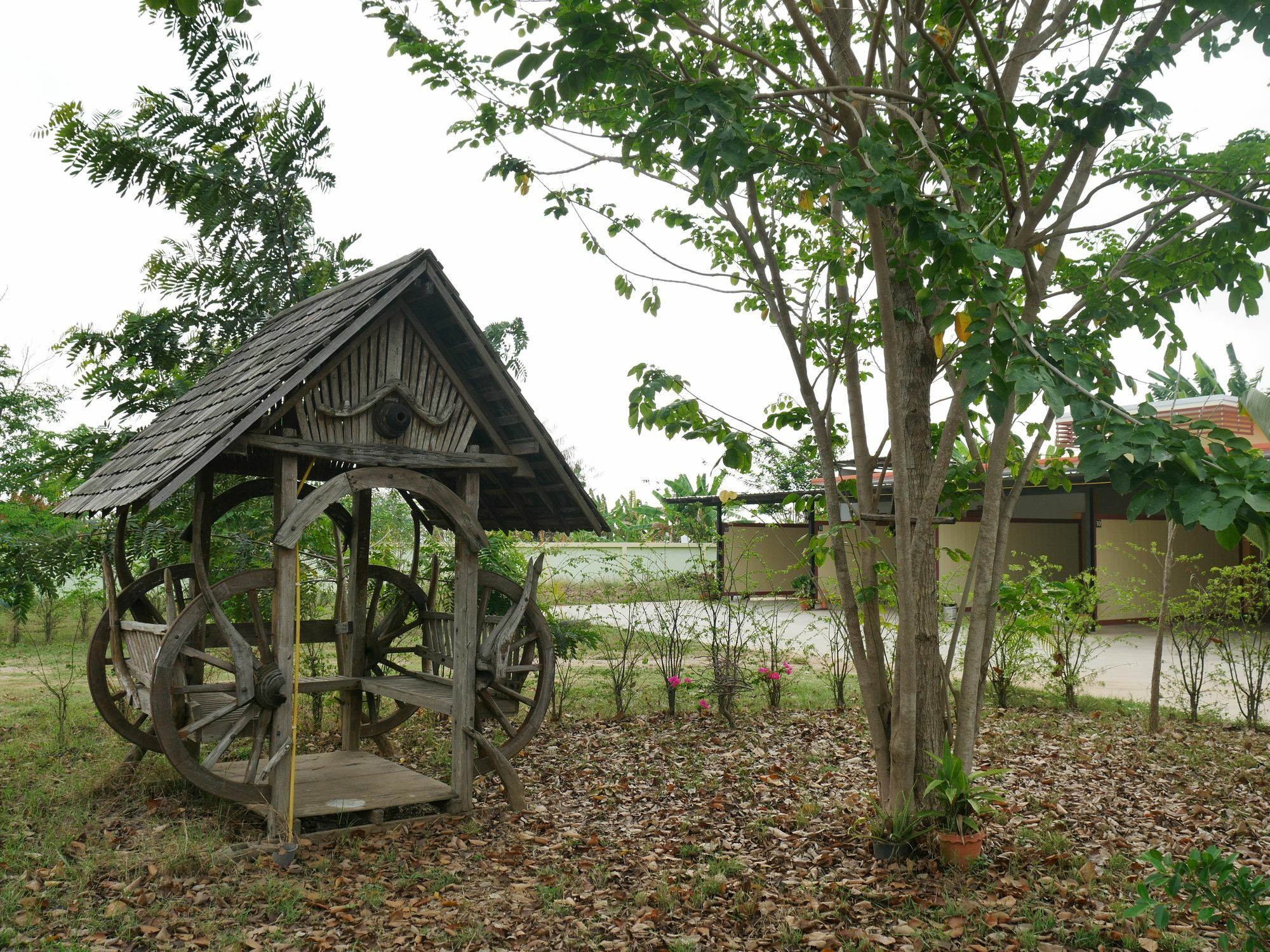 Viriya Resort Phitsanulok Bagian luar foto
